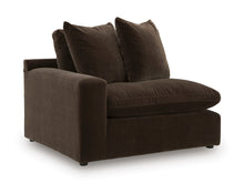 Maxton Heights Left-Arm Facing Corner Chair