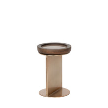 Pillar Holder