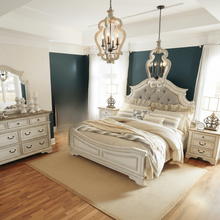 Realyn King Panel bedroom