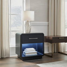Rowanbeck Nightstand