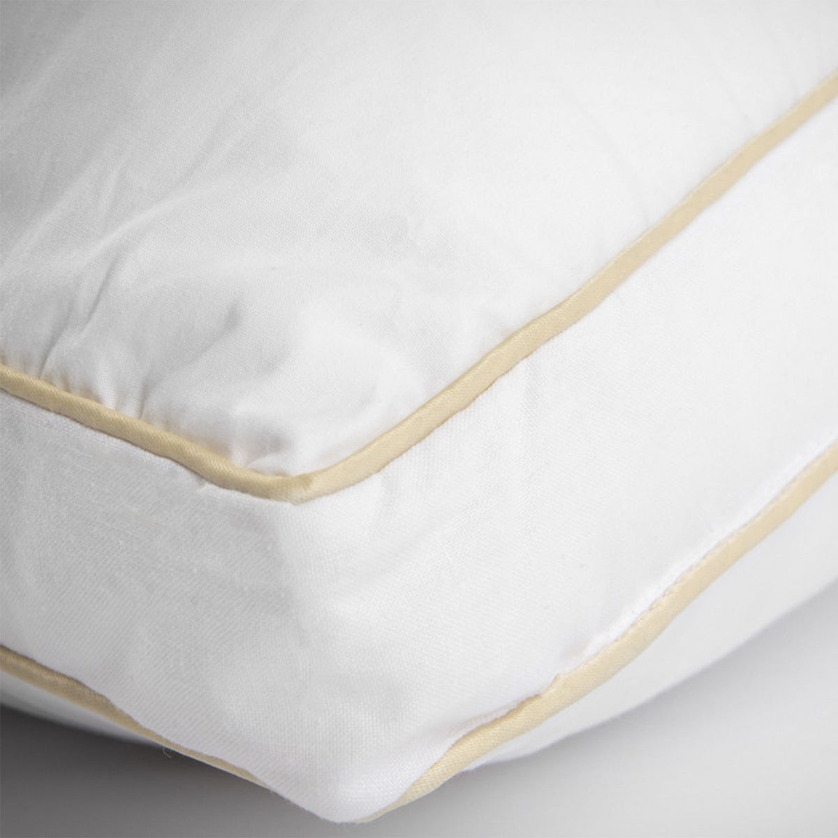 Microfiber Prime Hotel Pillow with Double Golden Line 90×50×15