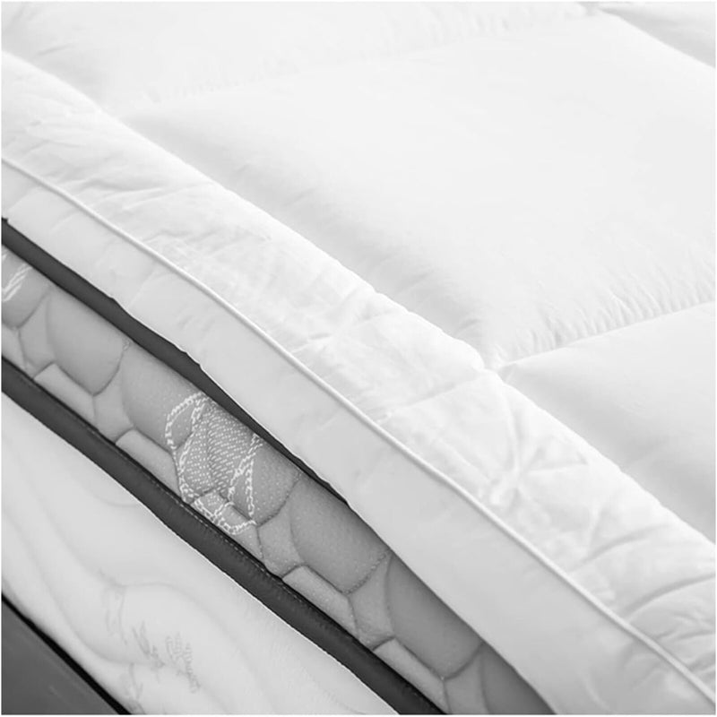 Comfort Package Mattress Topper 8 cm + 2 Hotel Pillows