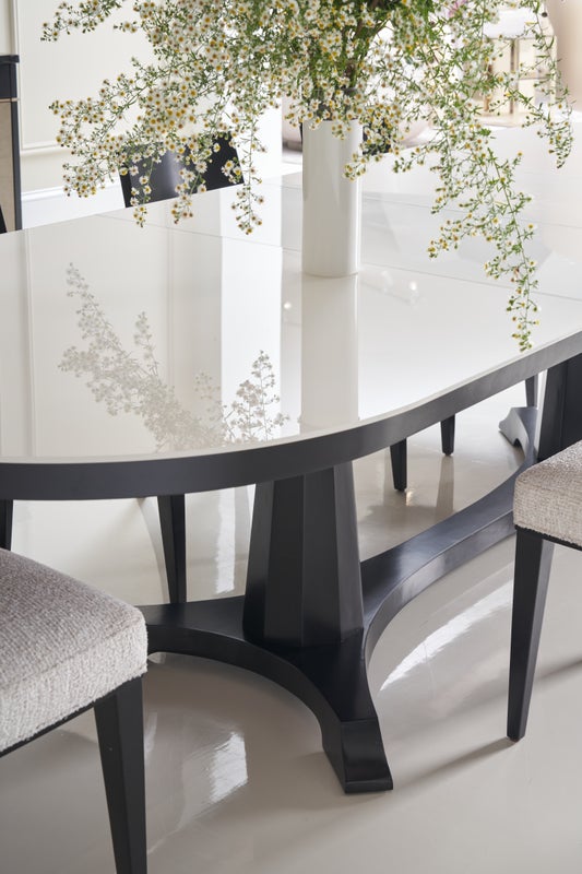 طاولة طعام كاراكول الكلاسيكية - بوردو