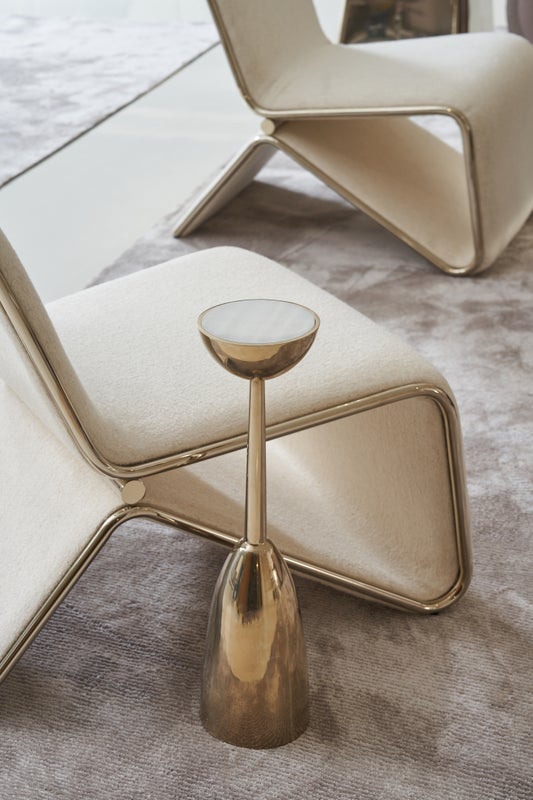 طاولة جانبية كلاسيكية من كاراكول - غاما