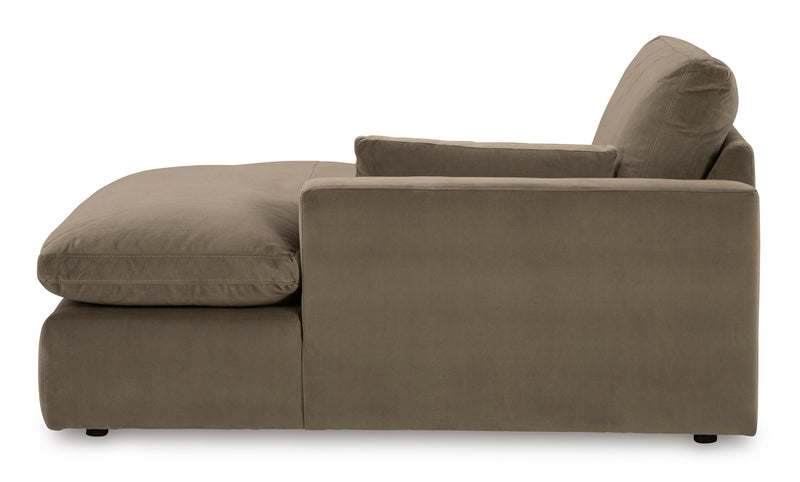 15706- Sophie RAF Sectional