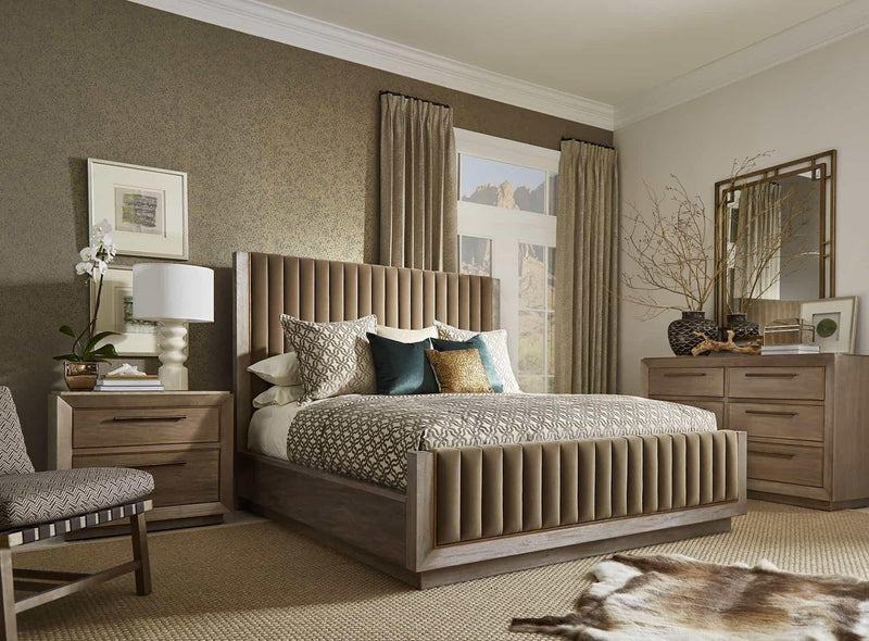 Woodwright King Mulholland Upholstered Bed