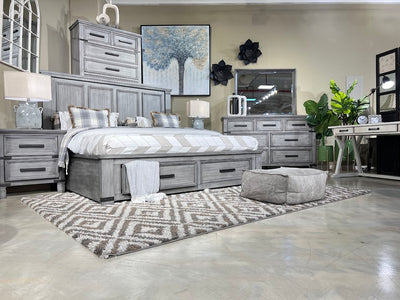 Russelyn King Bedroom Set No Chest