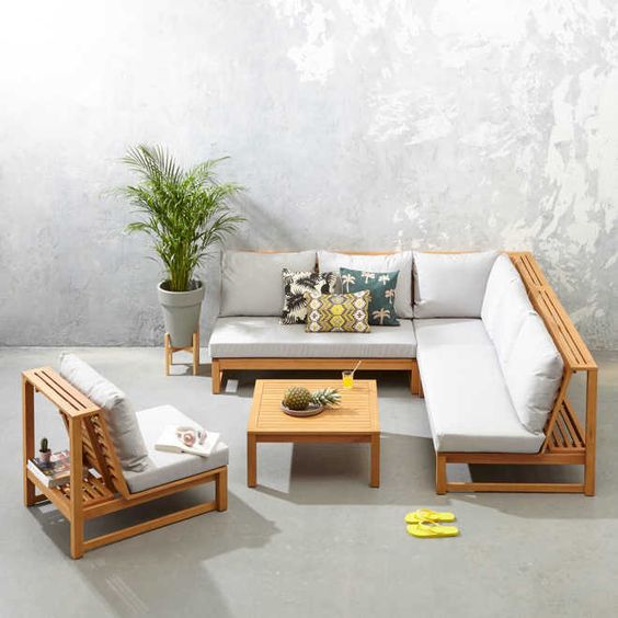 Royal | 3-Piece White Outdoor Seating Set - 250x250x70cm Seating with Table & Chair
