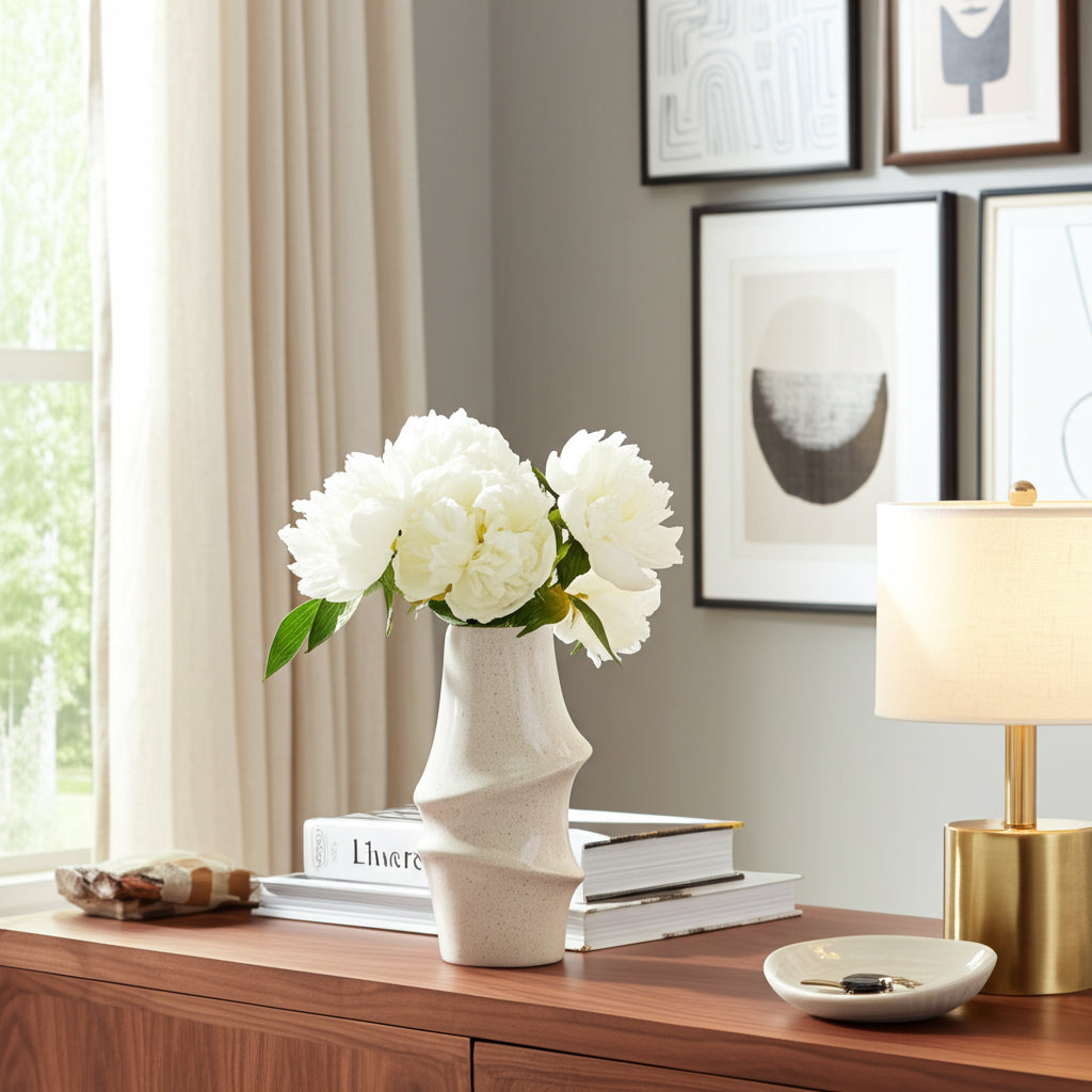 إناء كريم إلوي Eloy Cream Vase