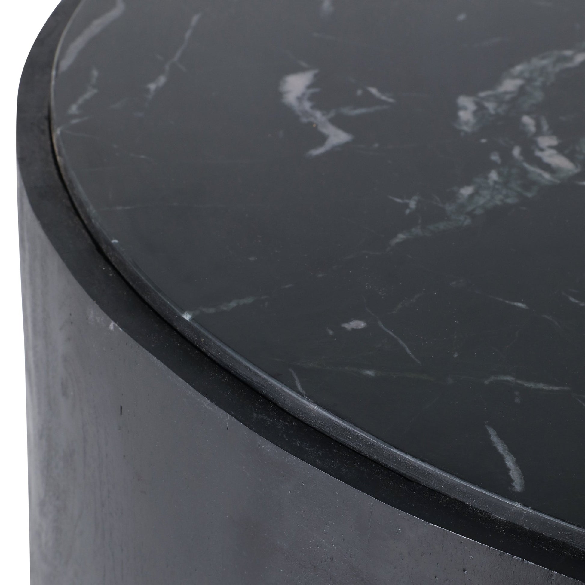 32x17 Marble Inlay Rnd Coffee Table, Blk/wht Coffee Tables| Sagebrook Home