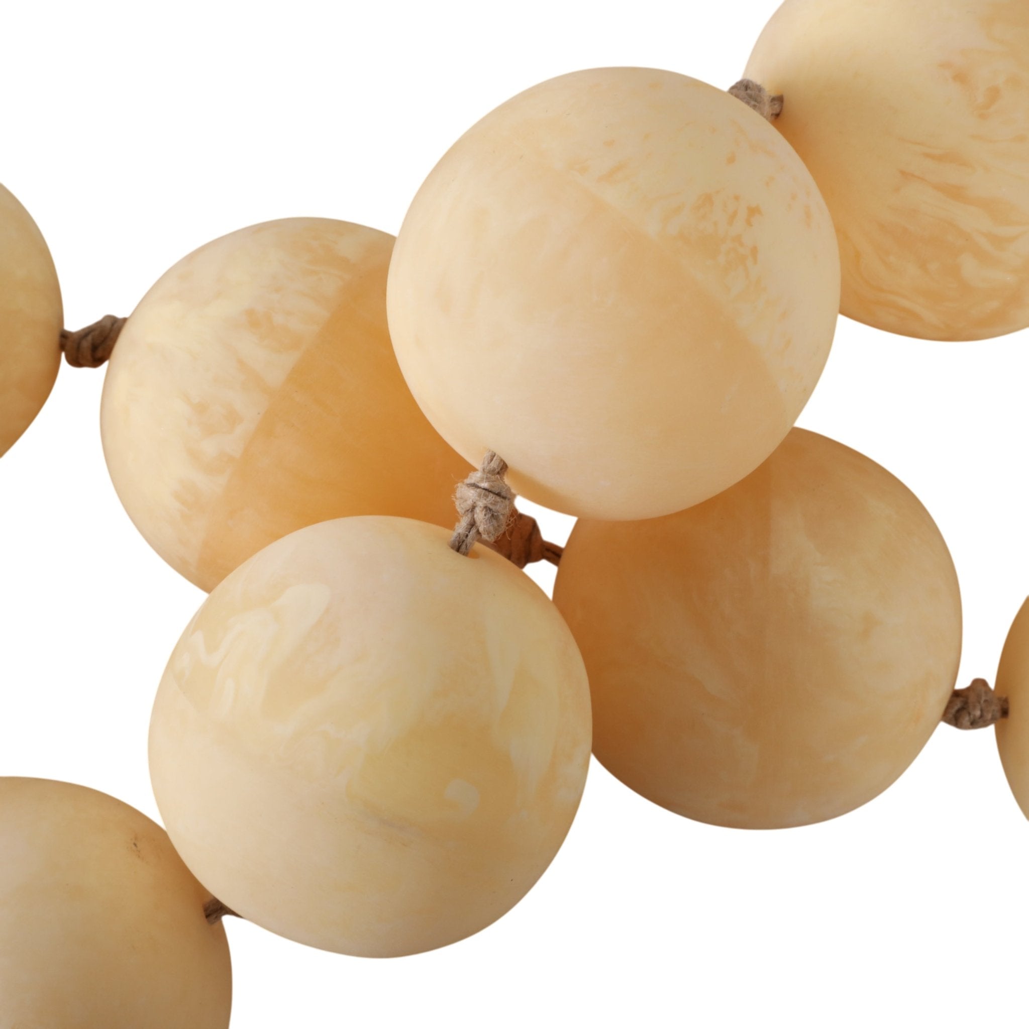 40" SWIRLED 2" RESIN BEADED GARLAND, IVORY Table Decors| Sagebrook Home
