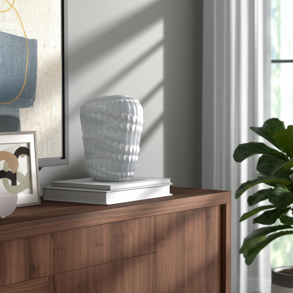 مزهرية زجاج وارويك البيضاء المنحوتة Warwick White Carved Glass Vase