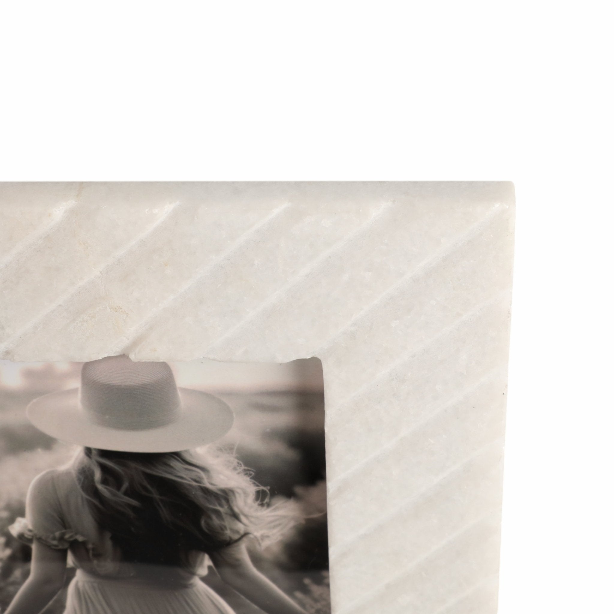 4x6 Marble Ridged Photo Frame, White Table Decors| Sagebrook Home