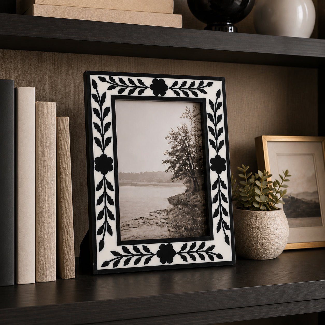 5x7 Petals Photo Frame, Black/white Photo Frames| Sagebrook Home