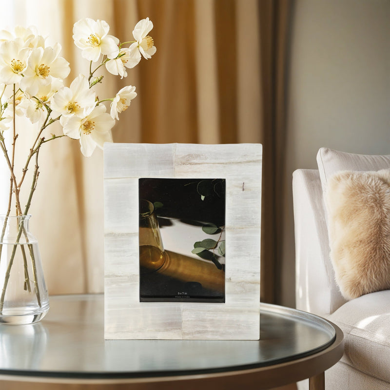 5x7 Selenite Photo Frame, White - Al Rugaib Furniture