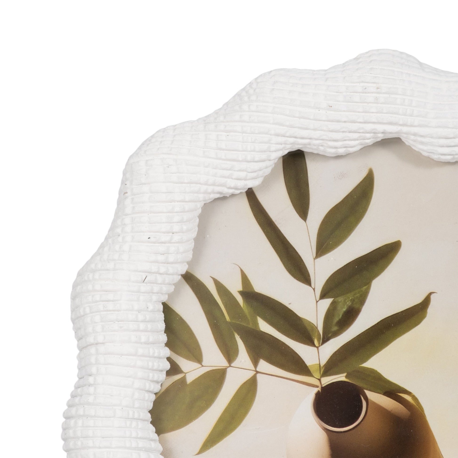 5X7 WAVY ARCH PHOTO FRAME, WHITE Table Decors| Sagebrook Home