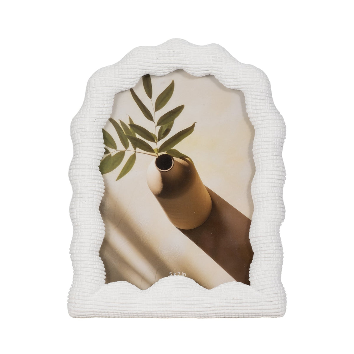 5X7 WAVY ARCH PHOTO FRAME, WHITE Table Decors| Sagebrook Home
