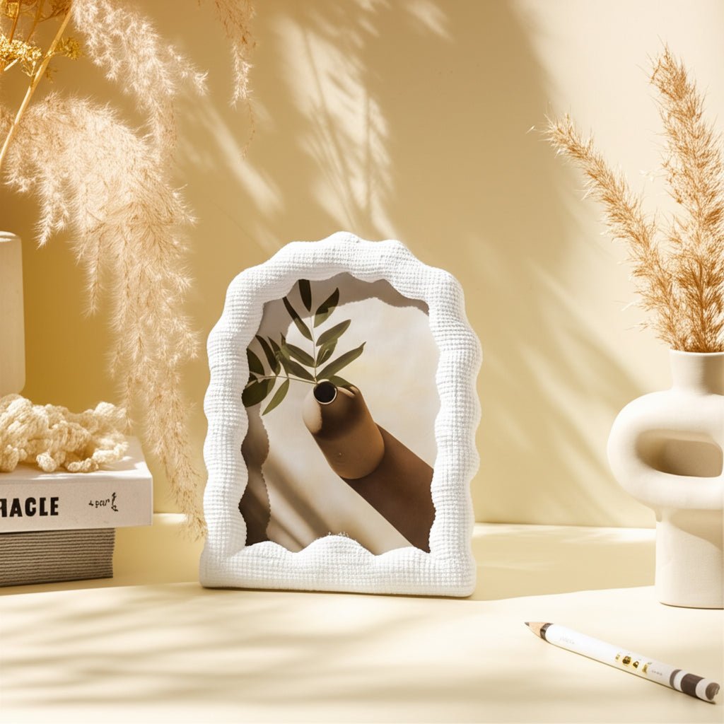 5X7 WAVY ARCH PHOTO FRAME, WHITE Table Decors| Sagebrook Home