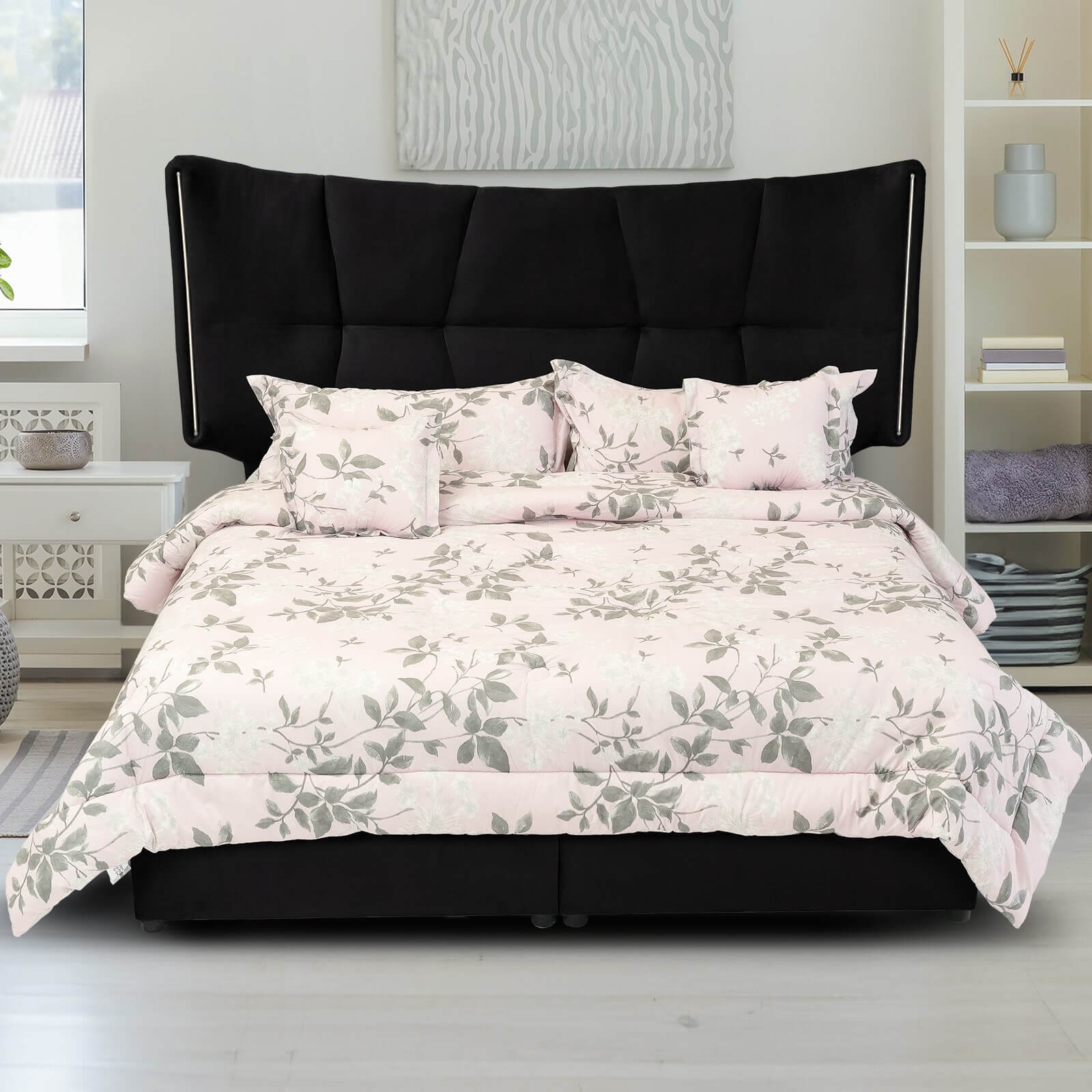 In House | Oslo Velvet Bed Frame Black 200x200