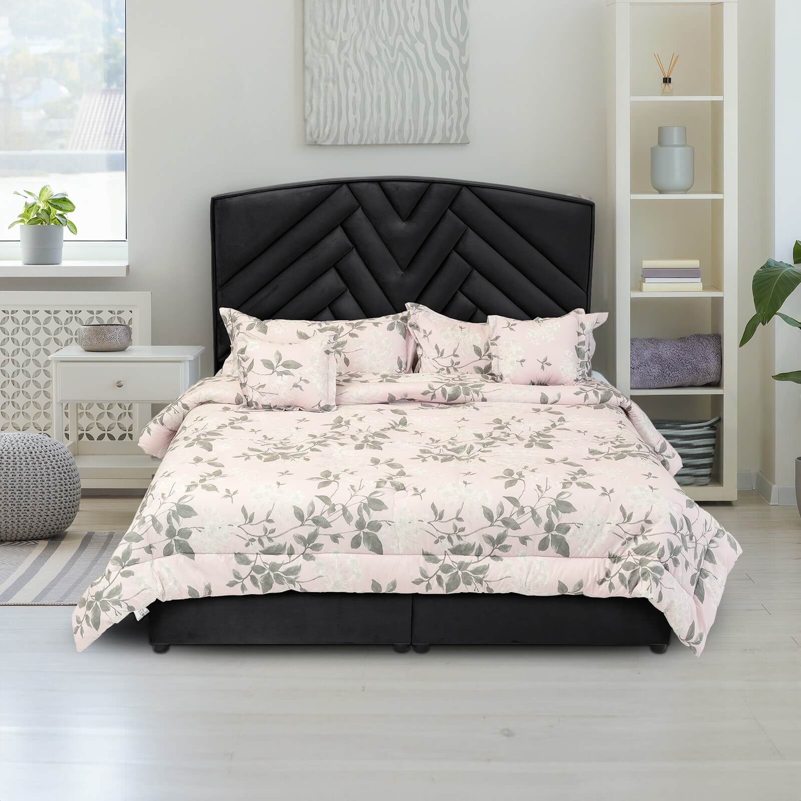 In House | Madrid Bed Frame Velvet Black 200x120