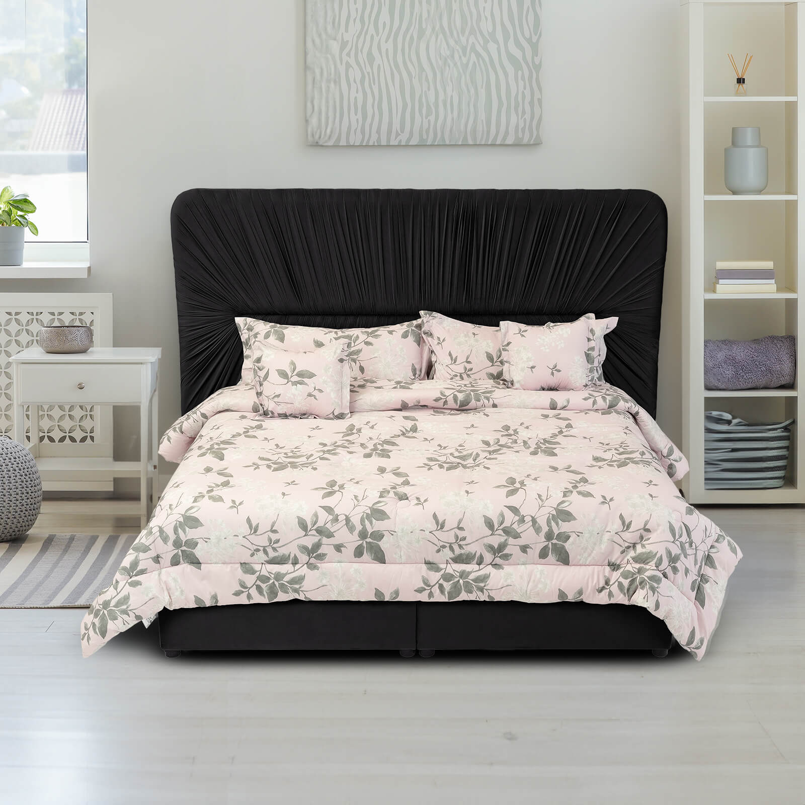 In House | Madrid Bed Frame Velvet Light Pink 200x150