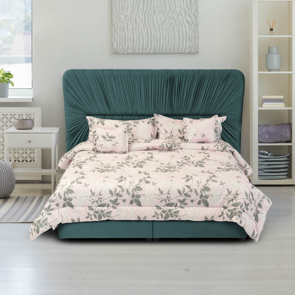 In House | Madrid Bed Frame Velvet Dark Pink 200x160
