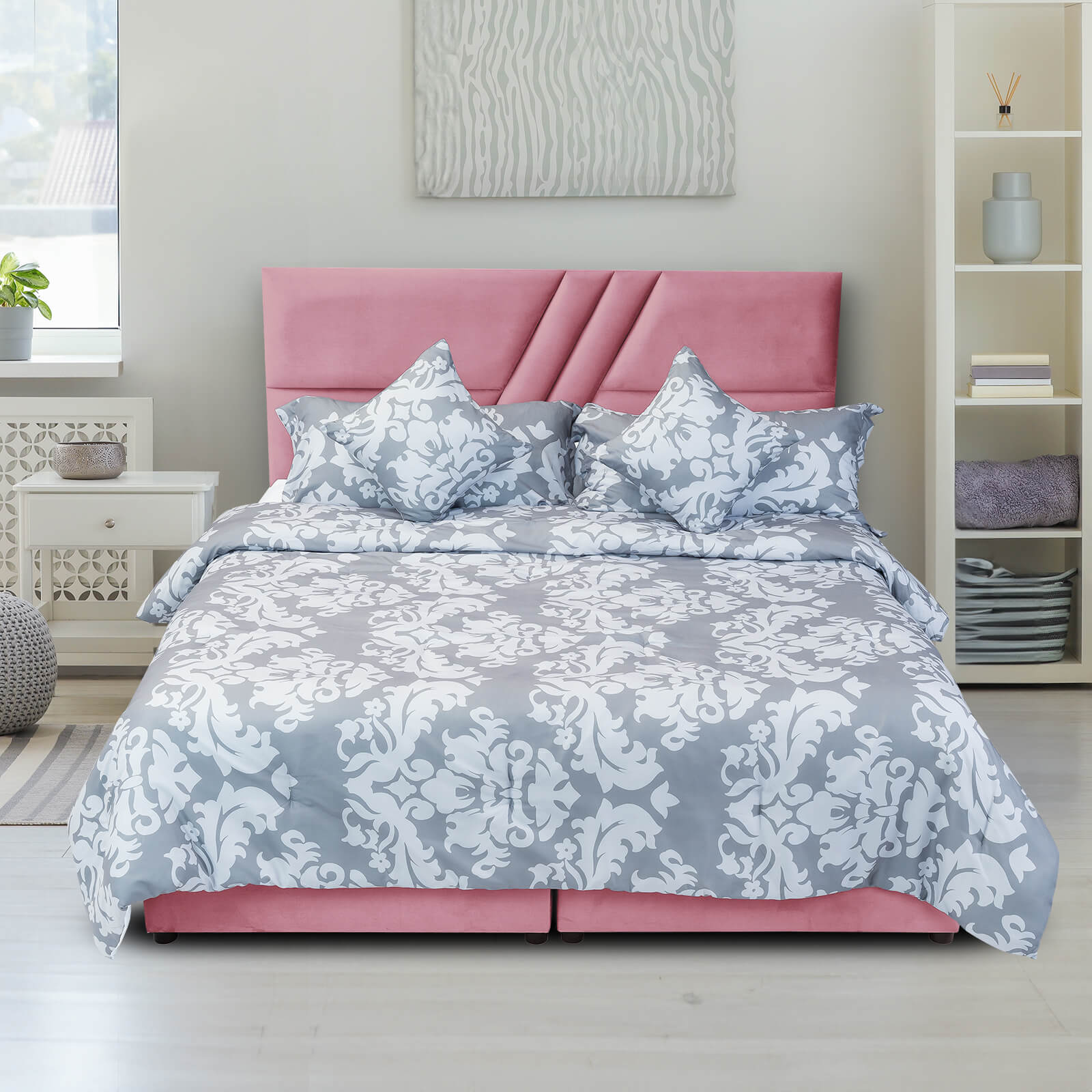 In House | Serin Bed Frame Velvet Light Pink 200x180