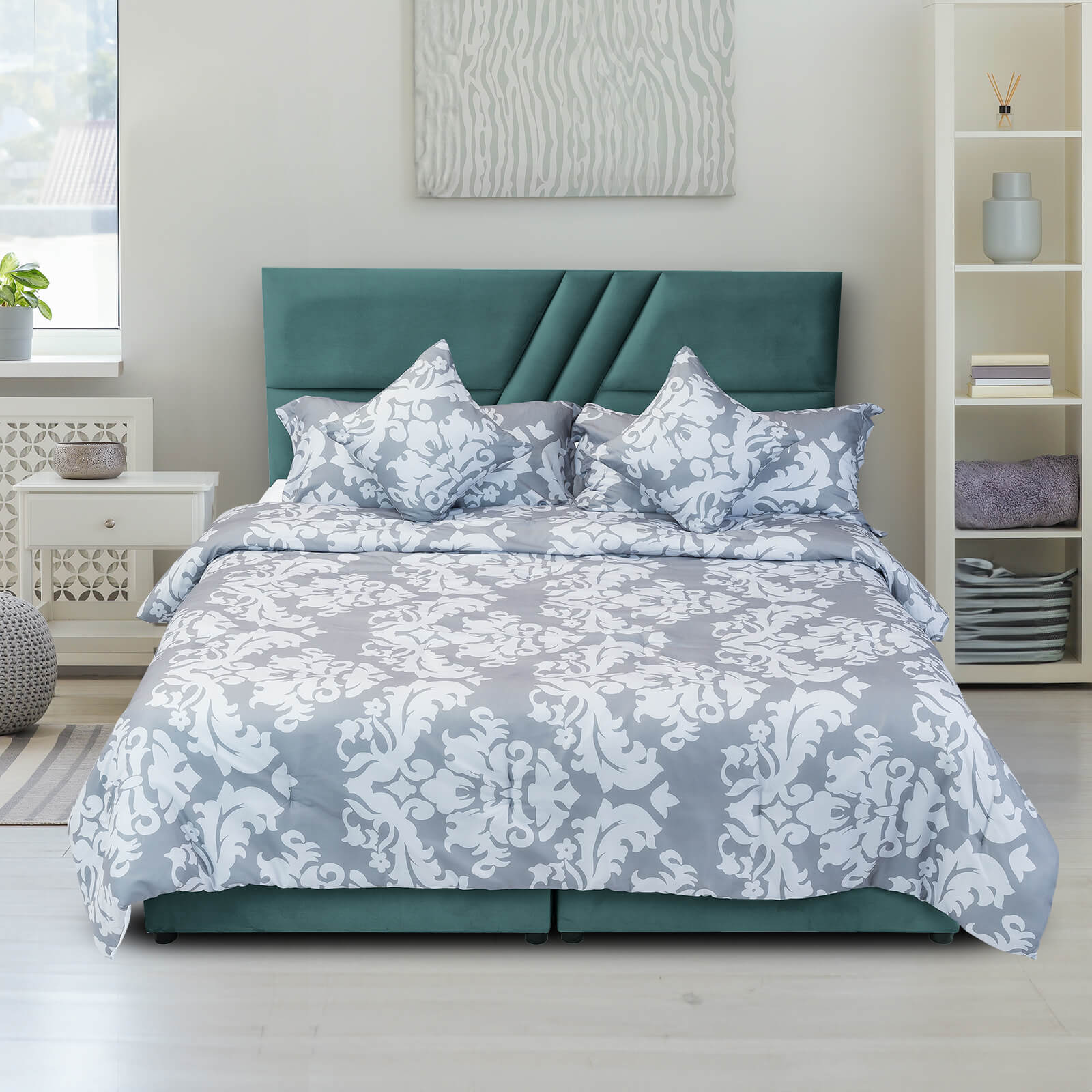 In House | Serin Bed Frame Velvet Turquoise 200x160
