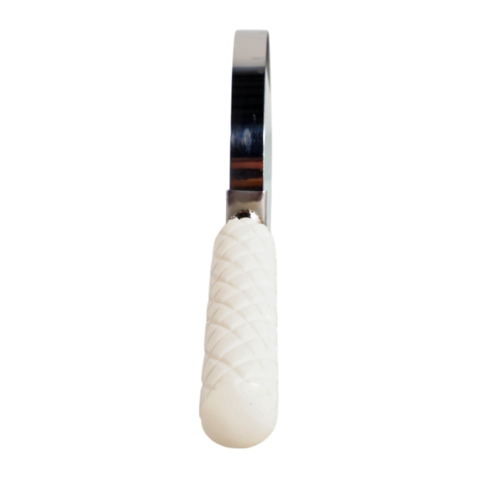 9x4" Diamond Carved Handle Magnifying Glass, Ivory Table Decors| Sagebrook Home