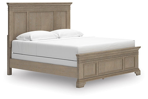 سرير فالارديا كينج بنمط الألواح Vallardia King Panel Bed