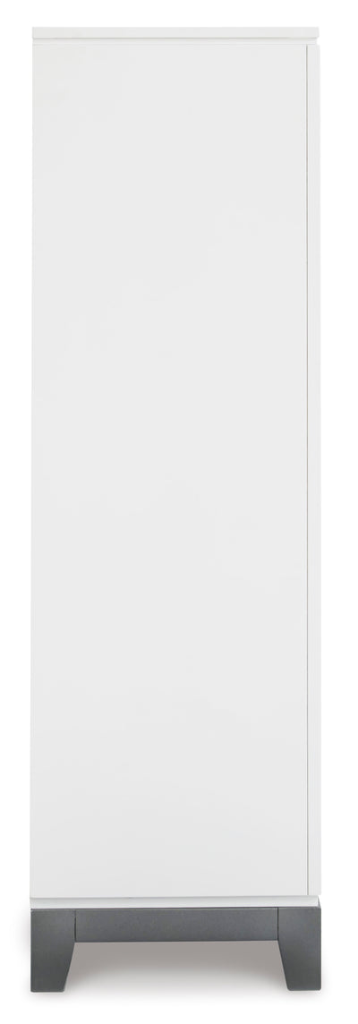 Brynburg Chest of Drawers