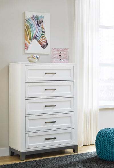 Brynburg Chest of Drawers