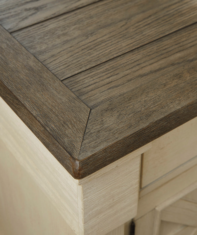 طقم غرفة نوم بولانبرغ بحجم كينغ