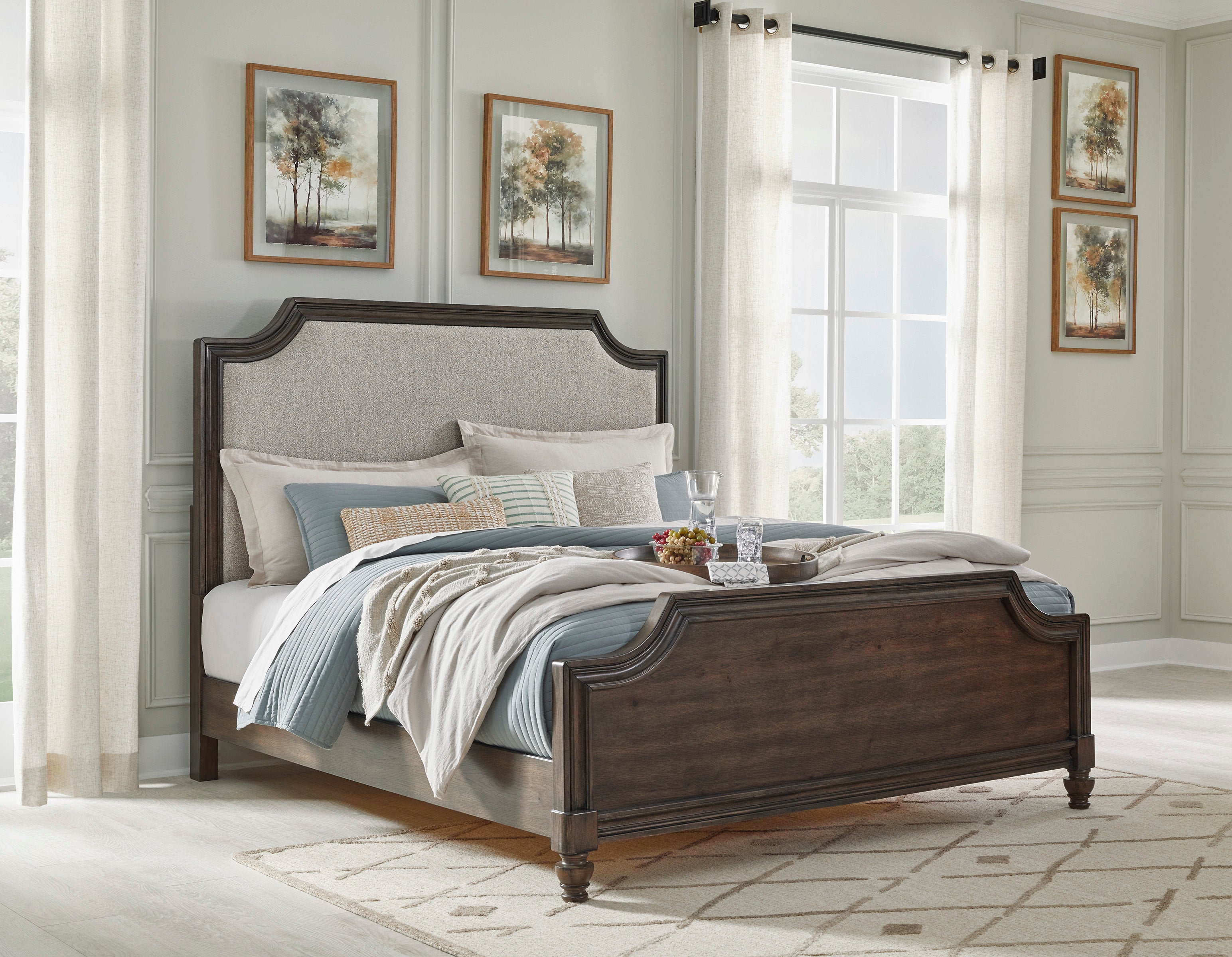 Veramond King Bedroom Set with Chest