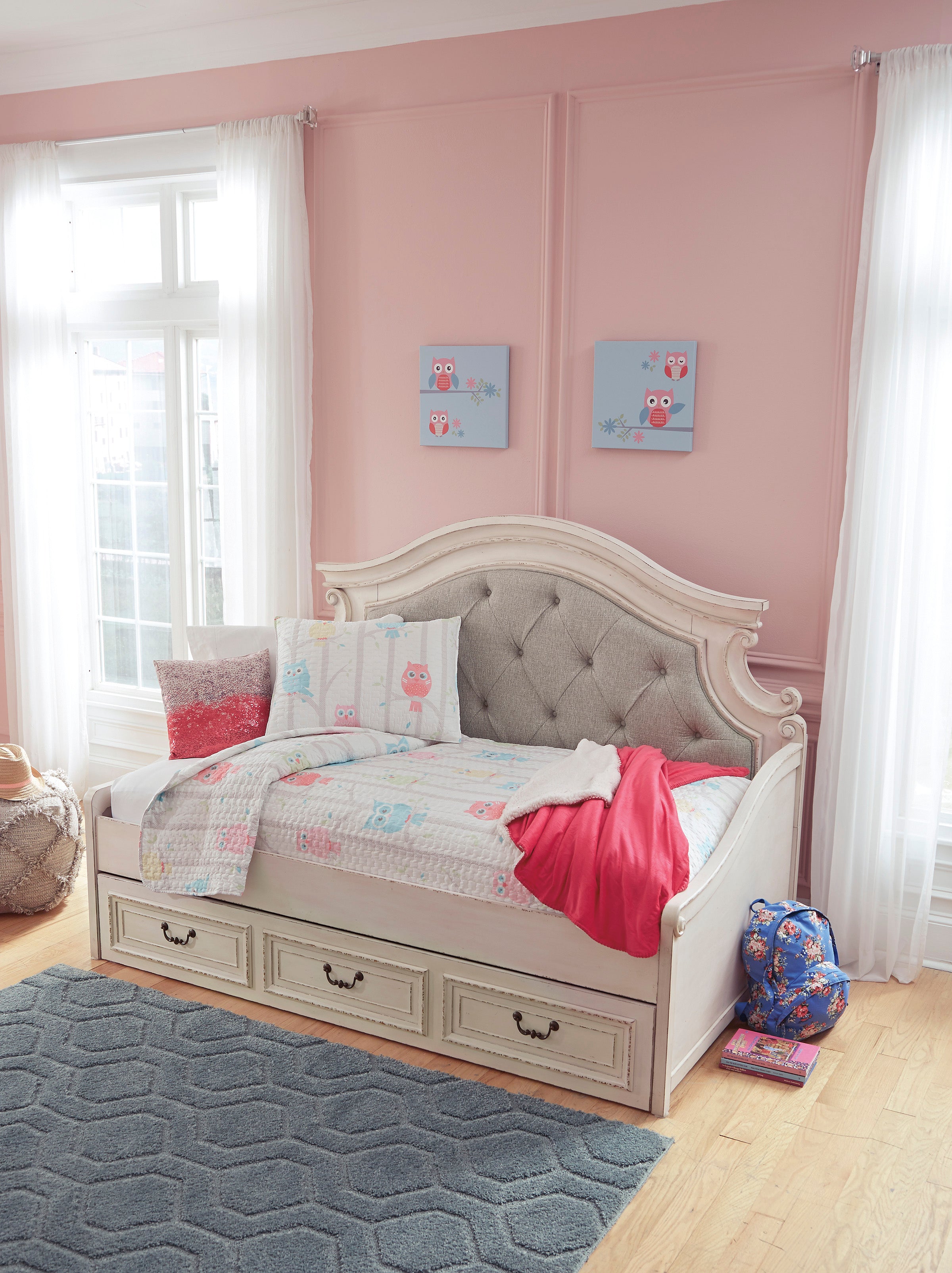 Realyn Twin Day Bed with 1 Large Storage Drawer