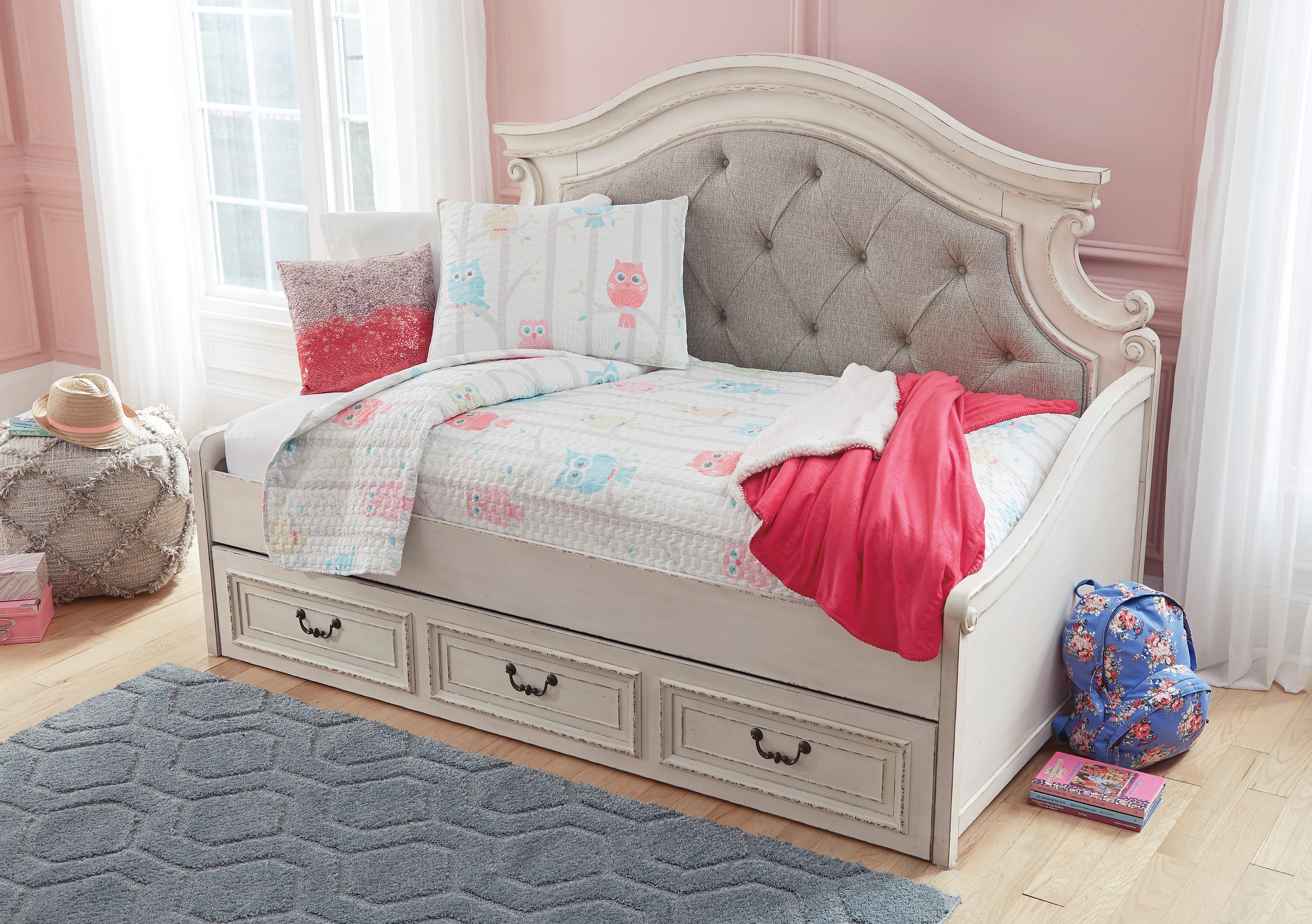 Realyn Twin Day Bed with 1 Large Storage Drawer