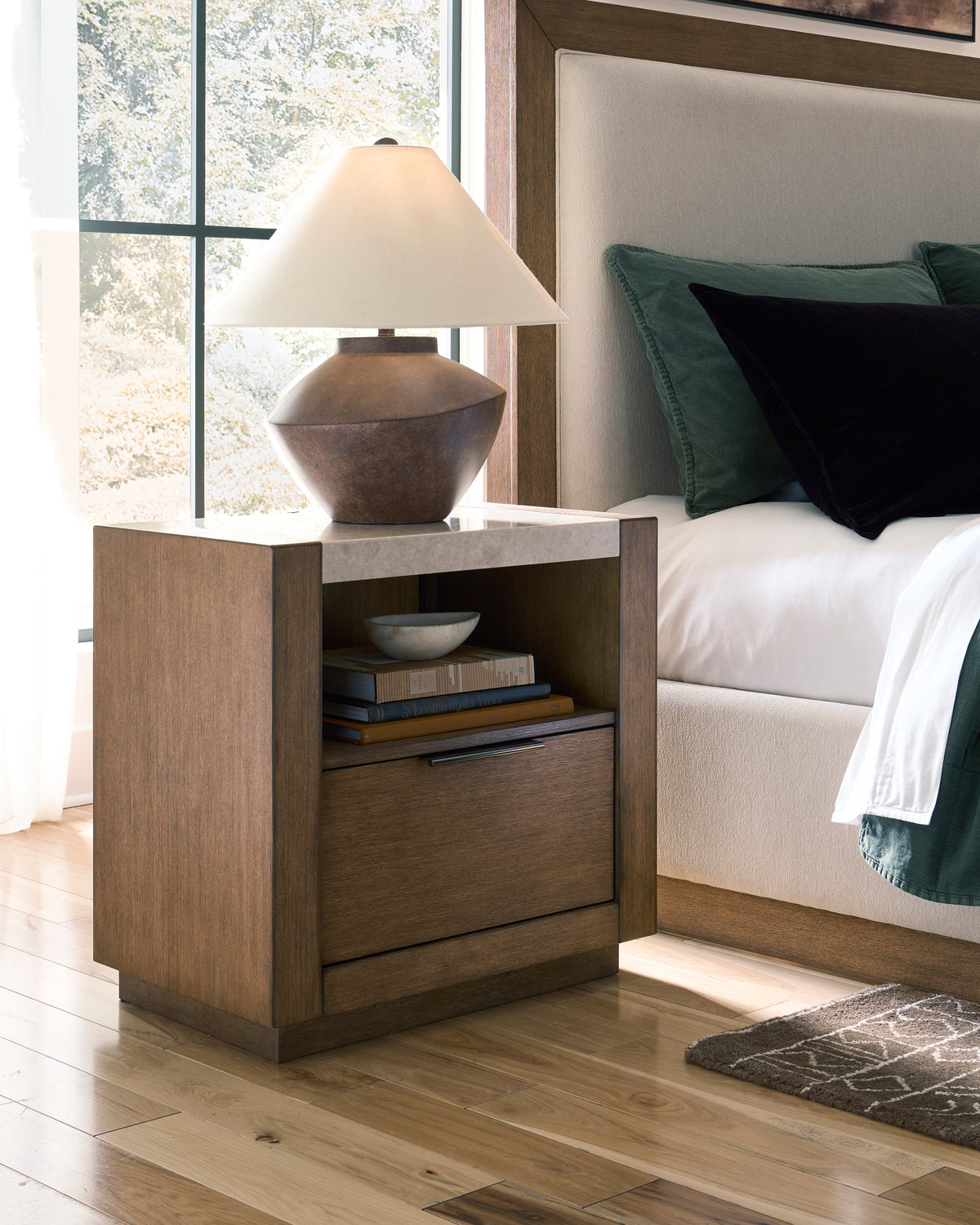 Hennington One Drawer Night Stand