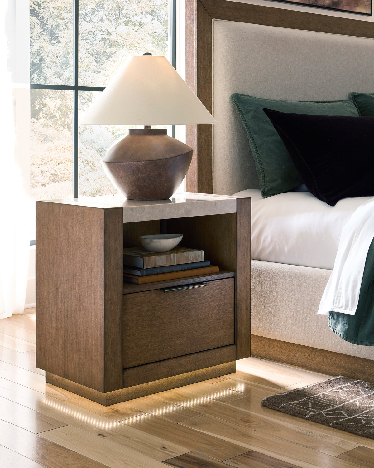 Hennington One Drawer Night Stand