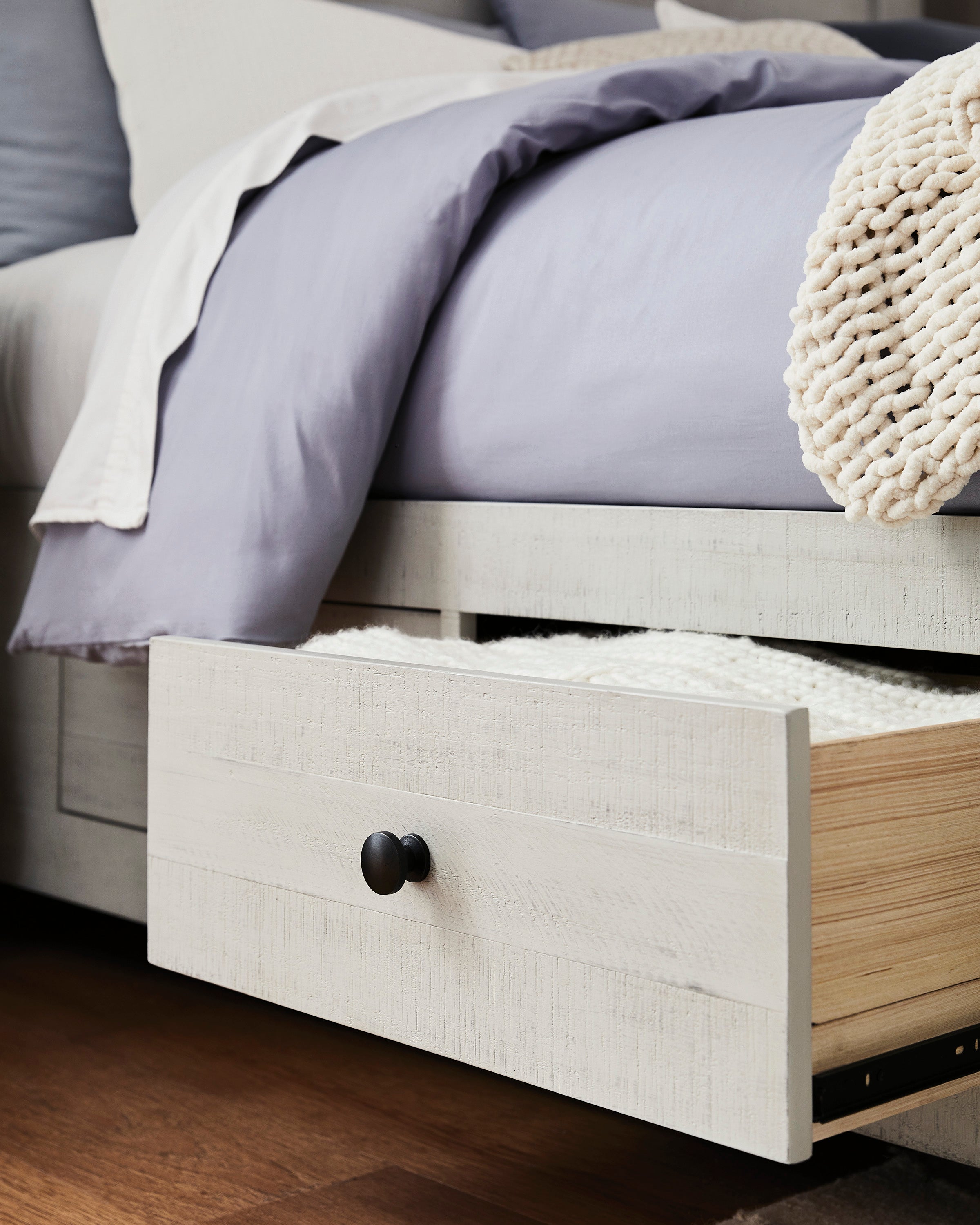 Havalance King bedroom Set