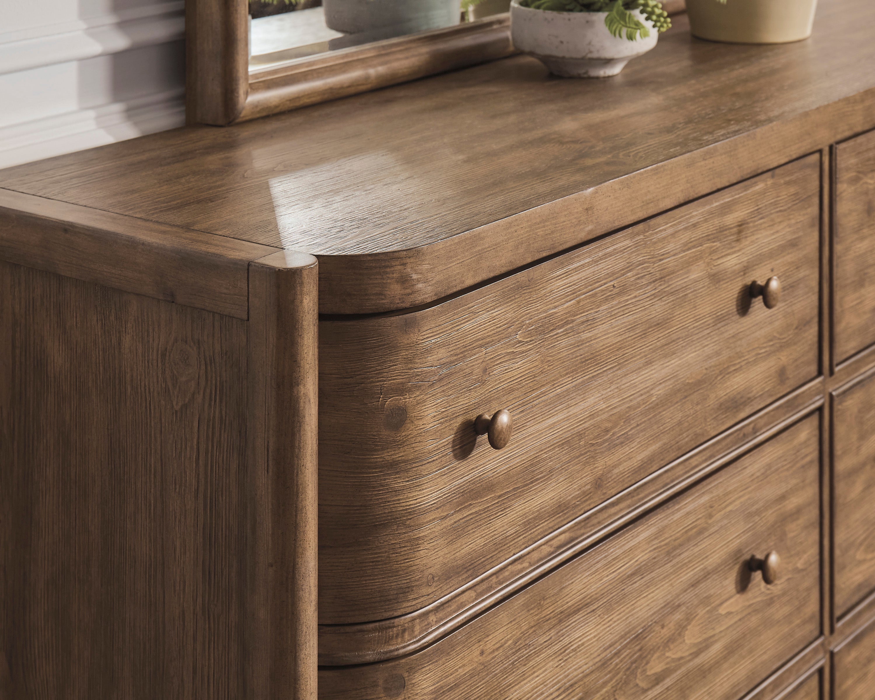 Ella Grove King Bedroom Set
