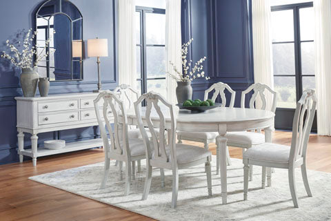 غرفة طعام مونتلاين البيضاوية