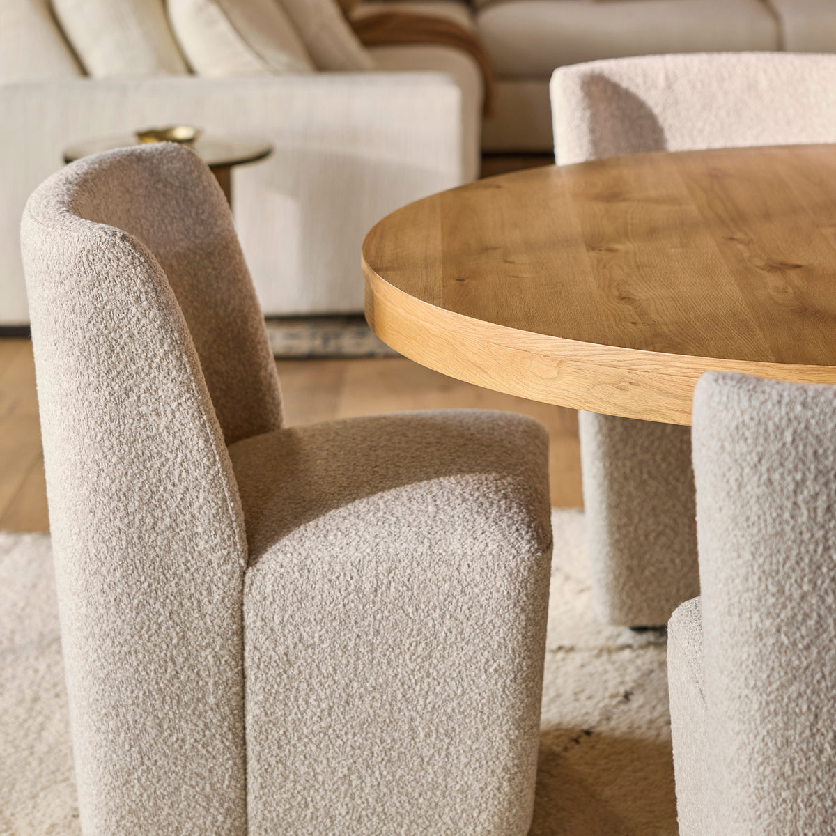 Bracken Oval Dining Room Set