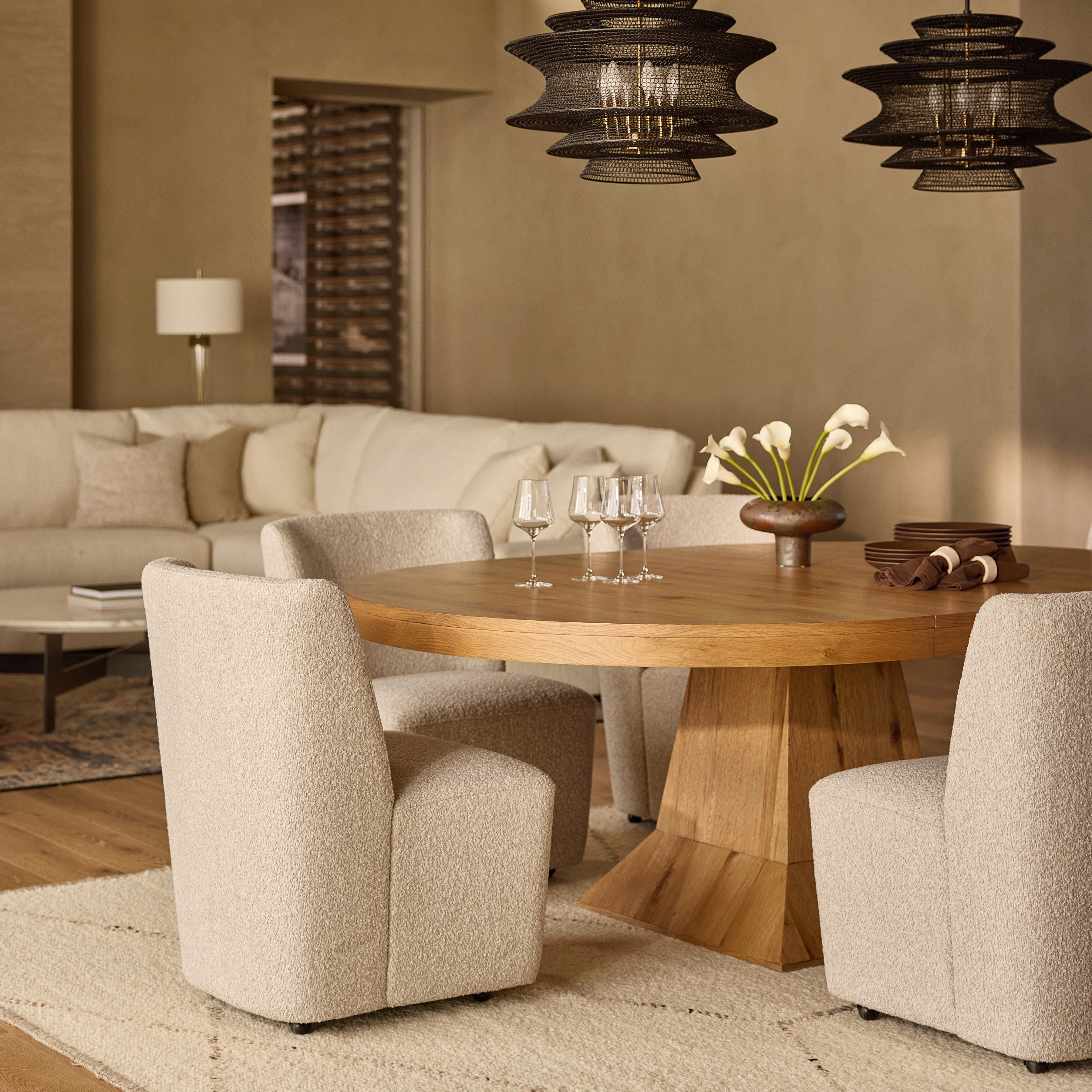 Bracken Oval Dining Room Set
