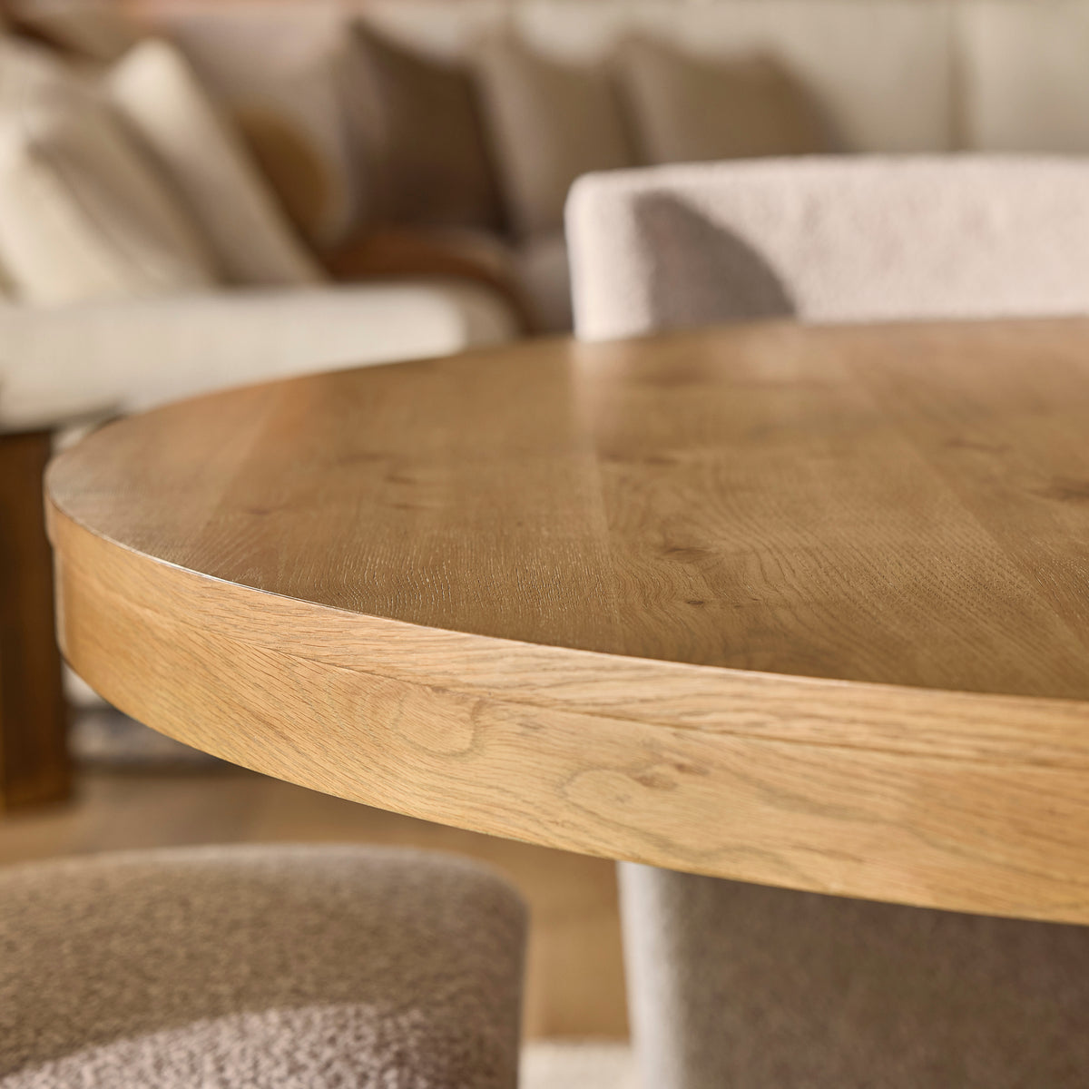 Bracken Oval Dining Room Set