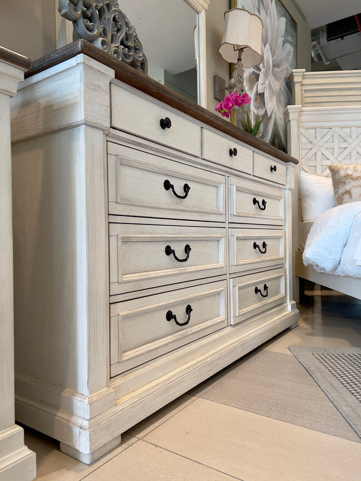 IMG_2734_67ed6ebd-0b6c-477a-