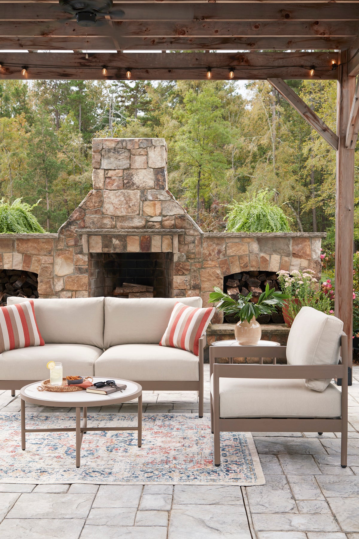 Big Creek Cove Love/Chairs/Tables Set (5/CN)