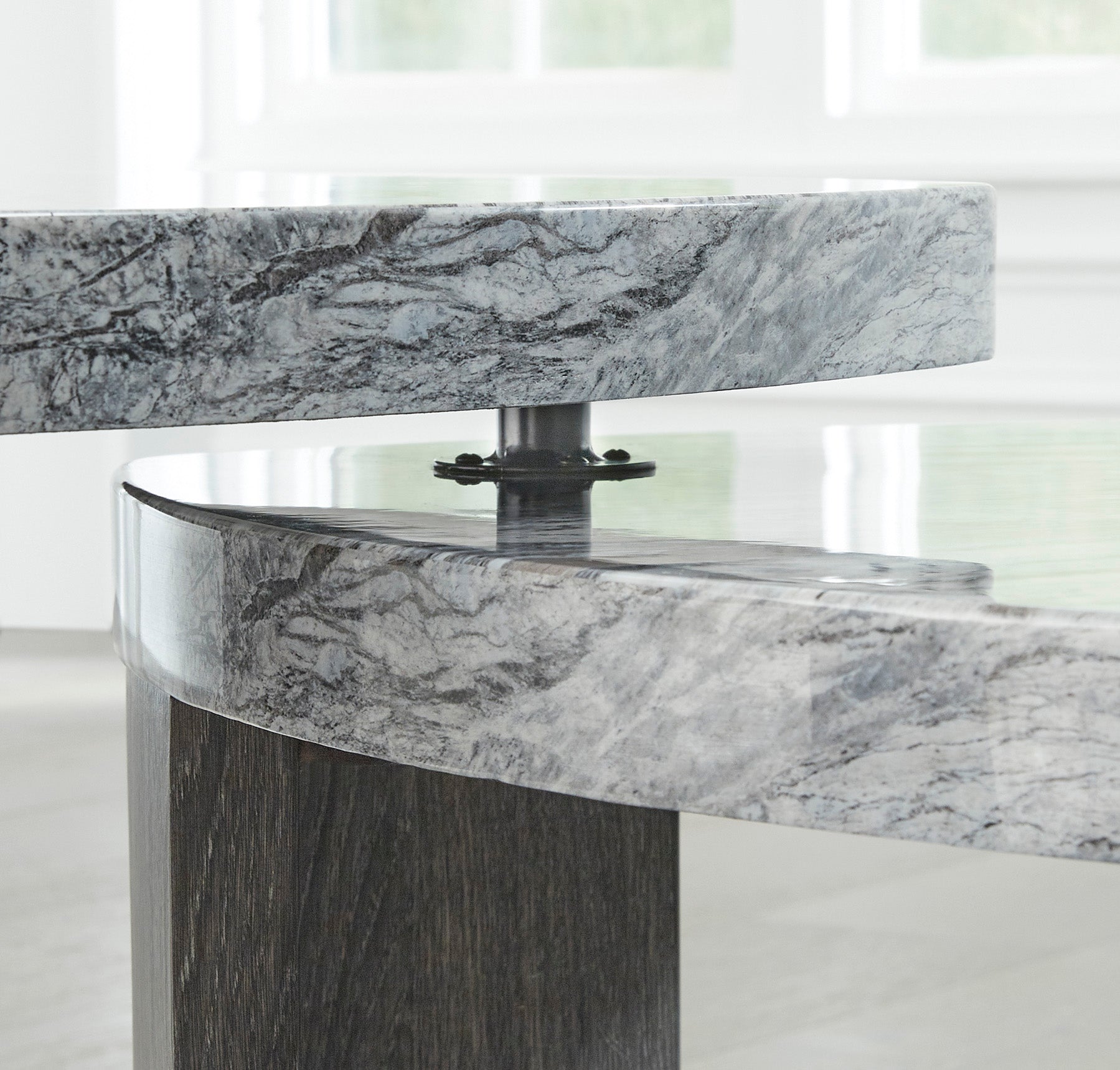 Surmour Stacked Cocktail Table Set