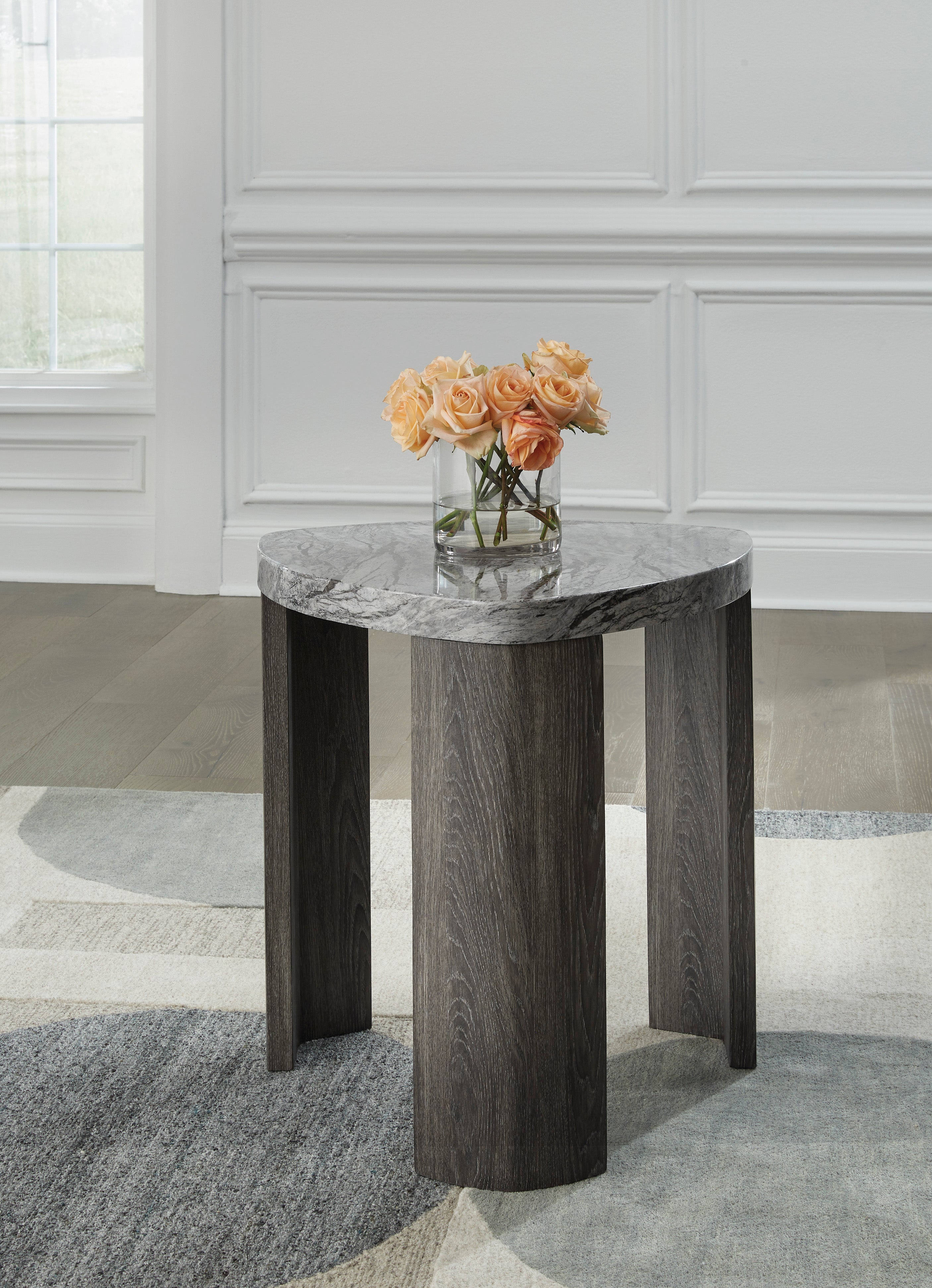 Surmour Stacked Cocktail Table Set