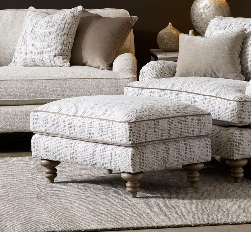 OYSTER ACCENT OTTOMAN