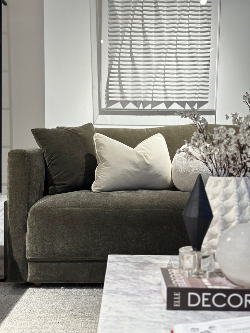 Bryn Sectional Cedar Green Right